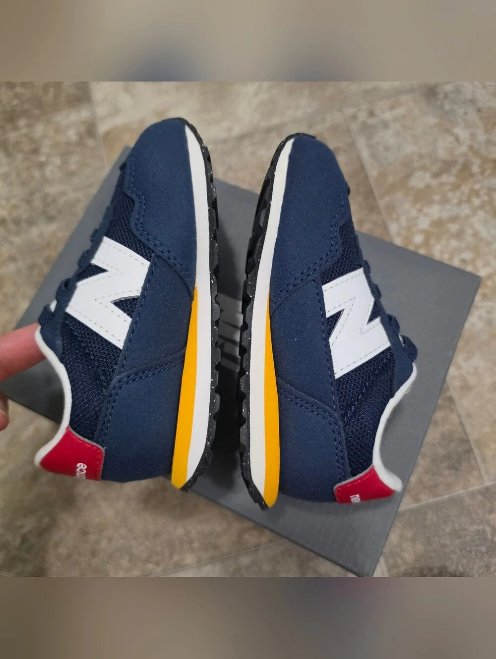 New Balance 237 Bungee Lace Toddler Sneakers / Size 7.5c